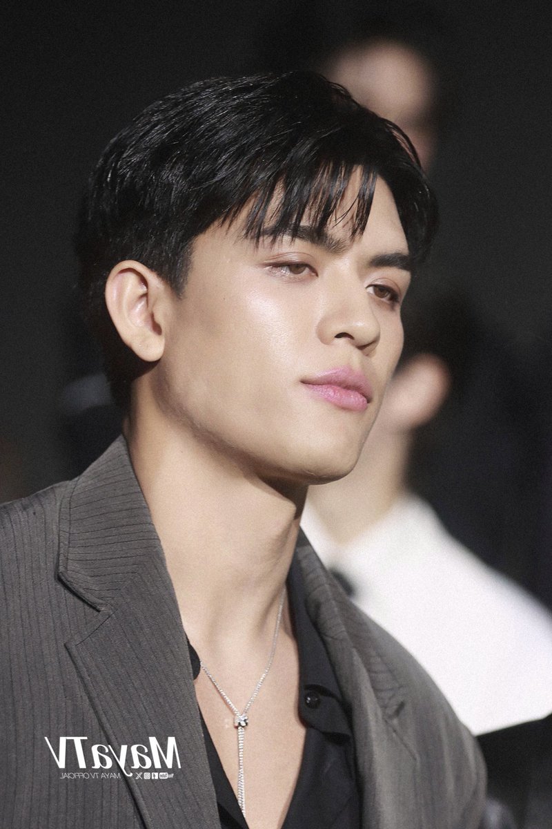 amaranthnn's tweet image. พอฟลิปรูปละได้1ยิ้ม