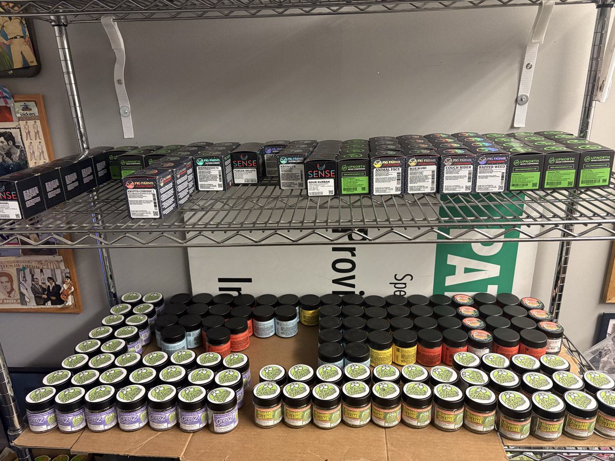 PadreMu's tweet photo. Getting stocked up on top shelf 1/8ths for the holidays 🥦 https://t.co/G1UhoMw2od