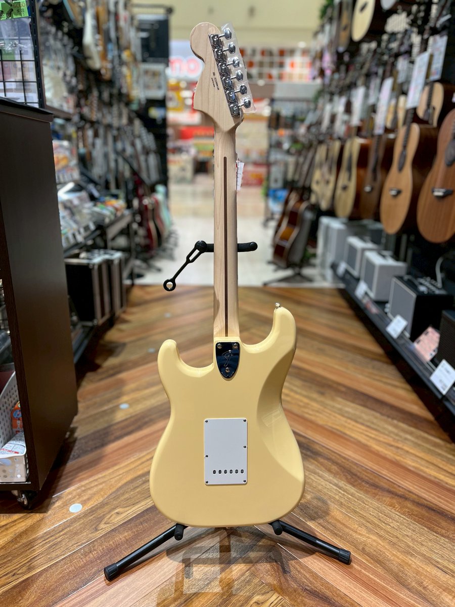 入荷情報】 ＃Fender Japan 70S TRAD STRAT VWH ビンテージホワイト