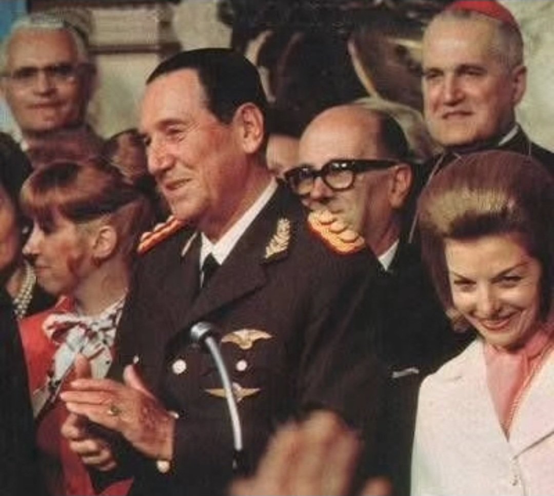 pichucarhue's tweet image. Cuando Perón asumió en el 73 lo hizo vestido de General... Y a vos peroncho de cartón te asusta una gorra ahora .. revisa tus raíces Kuka que son todos milicos
#peronchos #1973 #gorras