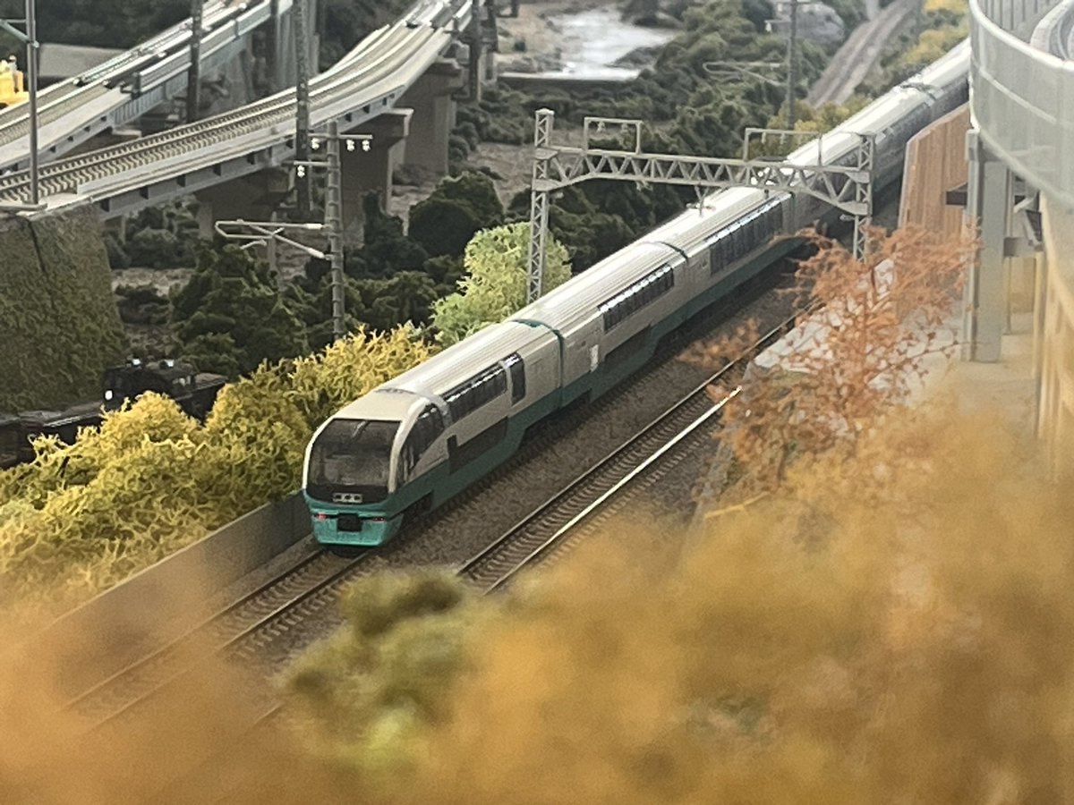 リピーター専用✨鉄道✨SPハイクオリティジオラマ✨特別オーダー製作✨台座セット❗ 東京・本店4階】本日ご来店のお客様② JR東日本特急 251系スーパー
