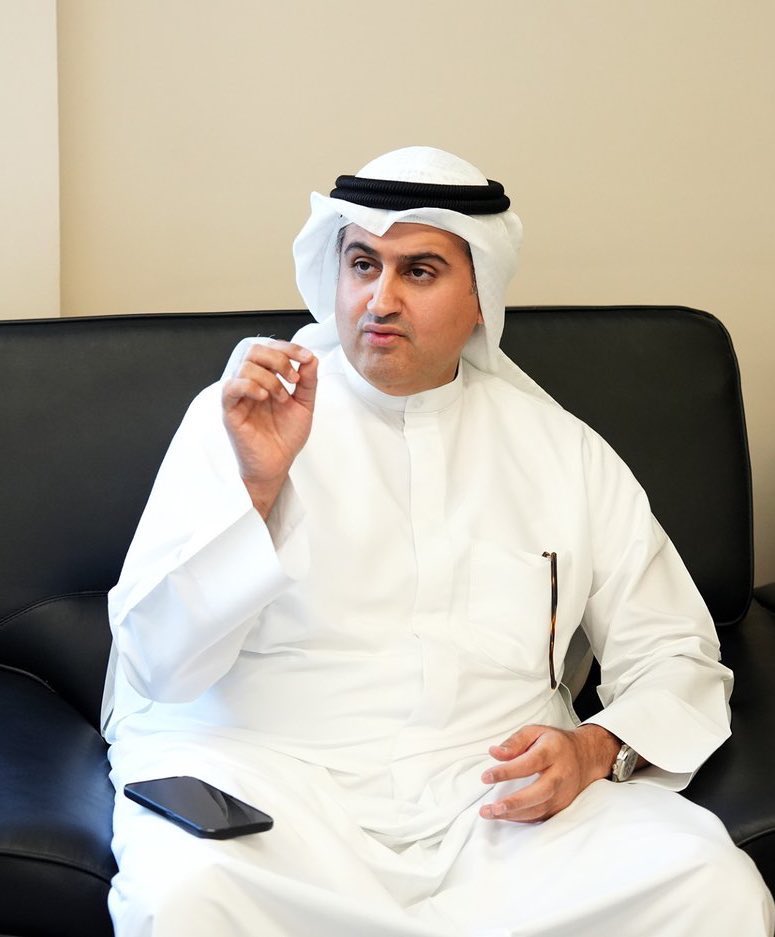 هذا الرجل عمل بجهد وإخلاص للمحافظة على الاسرة الكويتية ، بارك الله فيه

#ناصر_السميط