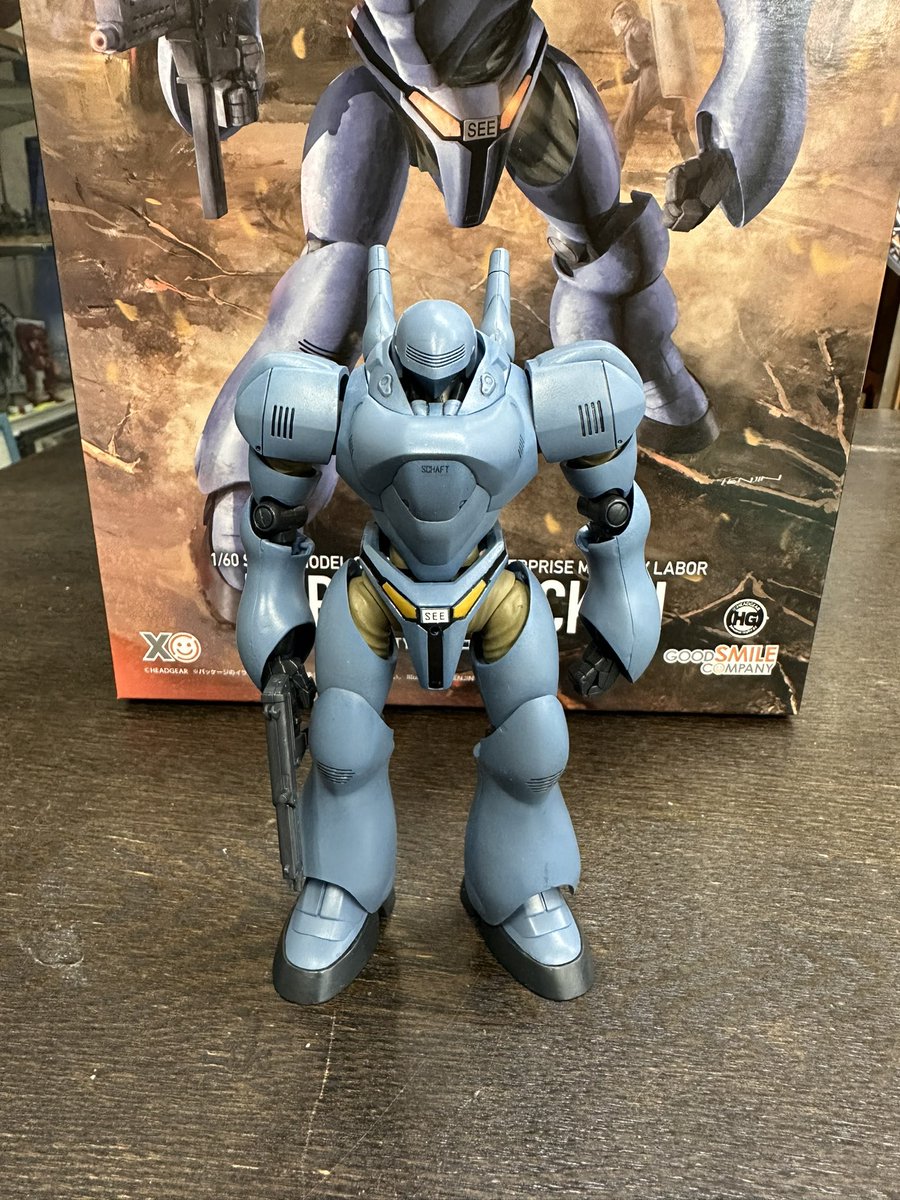 sekiya_f2's tweet image. #MODEROID ブロッケン
塗装してみました🎨

並べると少しわかりますかね？
元々が色分けしっかりされてるので、
スミ入れと好きなツヤのクリアだけでも本当は良さそうですが。
なんだか汚しを施したみたいになりましたが、何回も塗り直した本体色は及第点かなと🫨
水性塗装スポンジ&amp;amp;筆塗りです🖌️