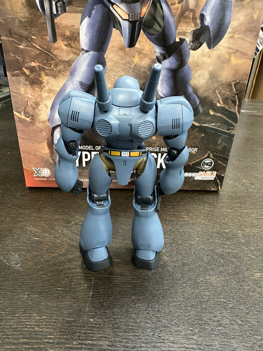 sekiya_f2's tweet image. #MODEROID ブロッケン
塗装してみました🎨

並べると少しわかりますかね？
元々が色分けしっかりされてるので、
スミ入れと好きなツヤのクリアだけでも本当は良さそうですが。
なんだか汚しを施したみたいになりましたが、何回も塗り直した本体色は及第点かなと🫨
水性塗装スポンジ&amp;amp;筆塗りです🖌️