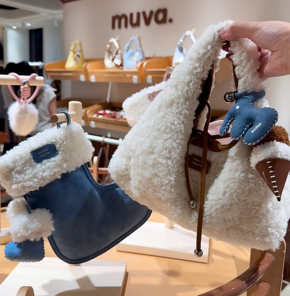 上海行ったらここでバッグ買いたいかわいい♩