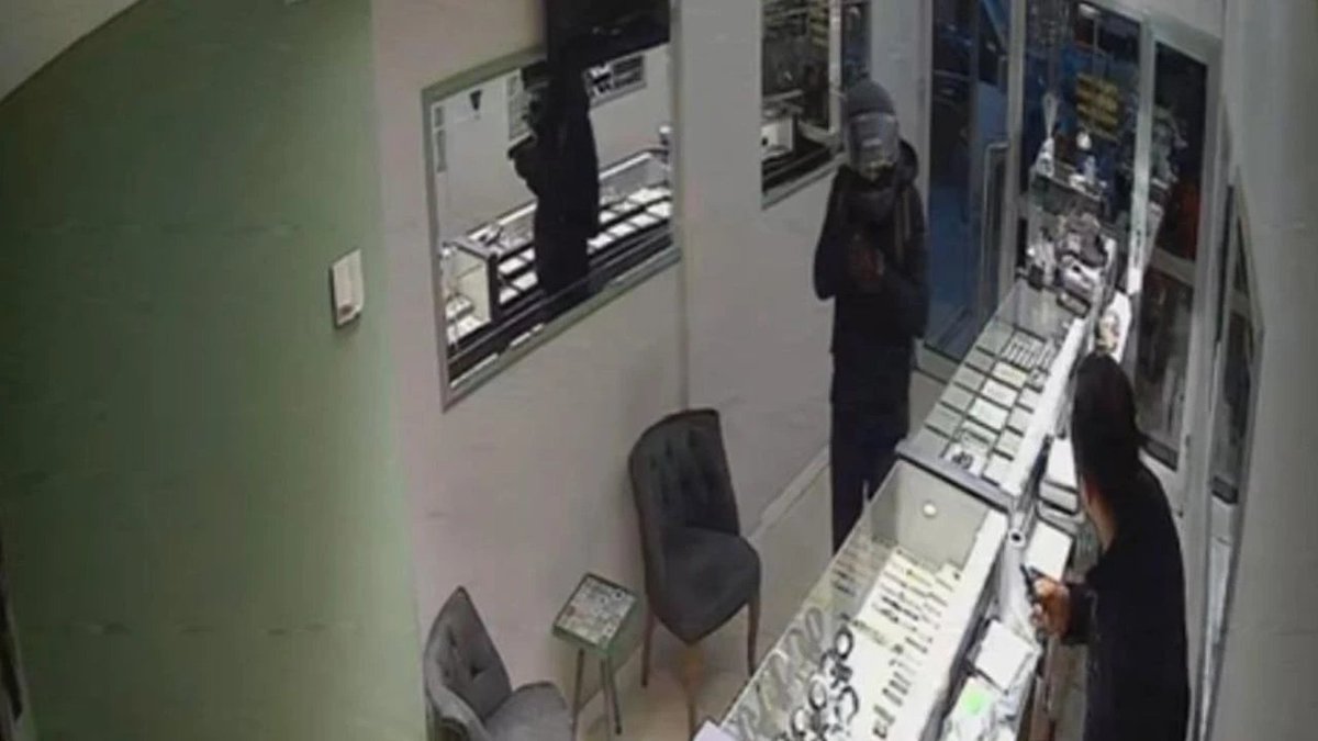 Kilolarca altın çalan soyguncu Diyarbakır’da yakalandı
diyarbakir.net/kilolarca-alti…