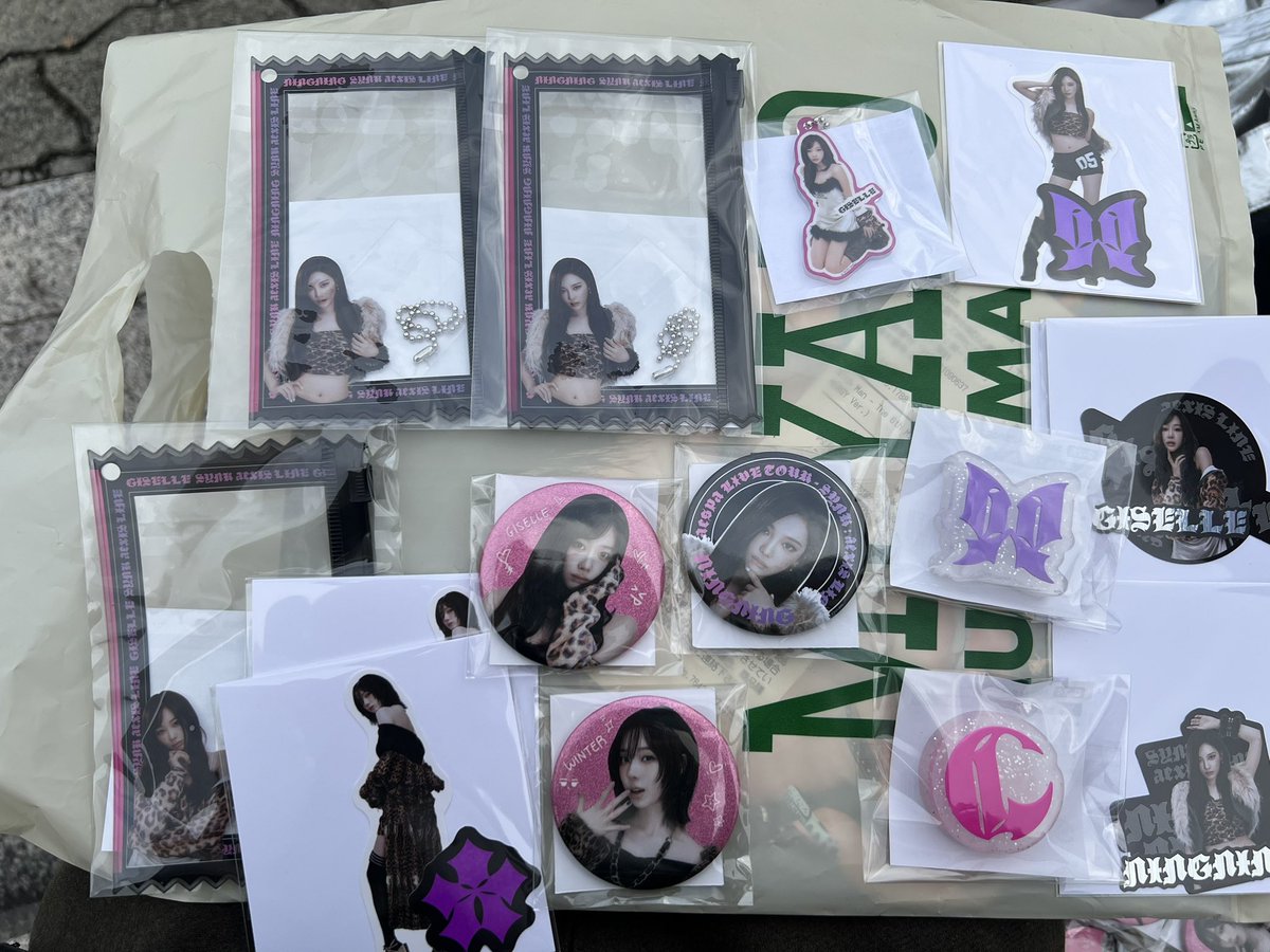 りなじょー tweet media