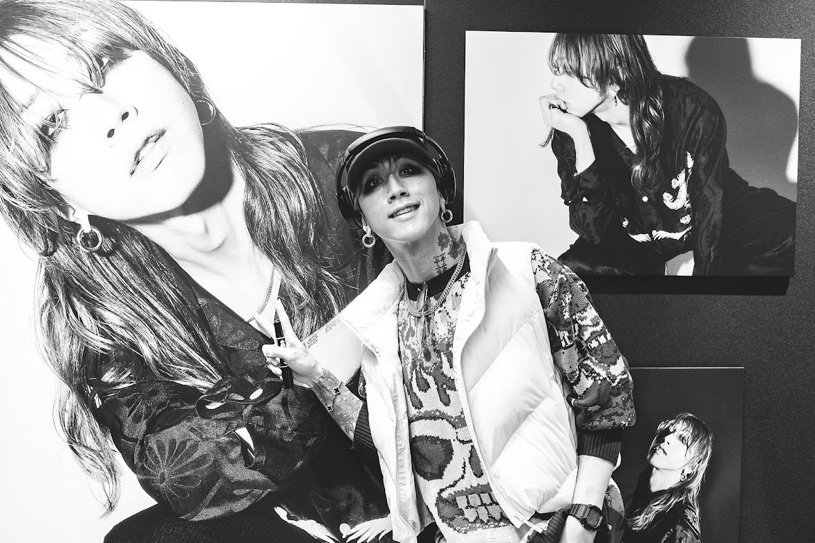 super_beaver's tweet photo. 【 POP UP STORE情報 📣】

ただいま開催中！！

／
#SUPERBEAVER × OIOI 
POP UP STORE TOUR
＼

🗓️11/21(金)〜 11/30(日)
📍渋谷モディ 1F

(^•ω•^)〃 { 先日メンバーが訪店！随時商品追加も行っておりますので、ぜひお待ちしております◎

https://t.co/aA4SfsC5vR https://t.co/6EsX2zt0qS