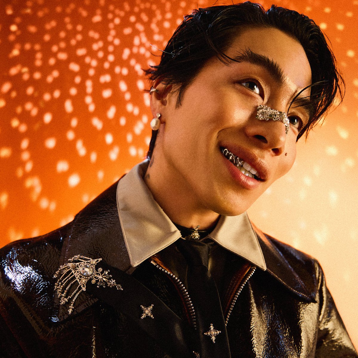 📢 스페셜 게스트 발표!

이번 팬미팅에는 드라마 오프닝 테마곡을 부른  SIRUP(시럽) 님이 참가합니다!
주연 배우와 함께 오프닝 테마곡 「KIRA KIRA」를 선보이며 추가곡 [○○] 도 부를 예정 !!
✨당일 기대하세요~
이 곳에서만 볼 수 있는 특별한 무대를 기대해 주세요!

📢 Special Guest