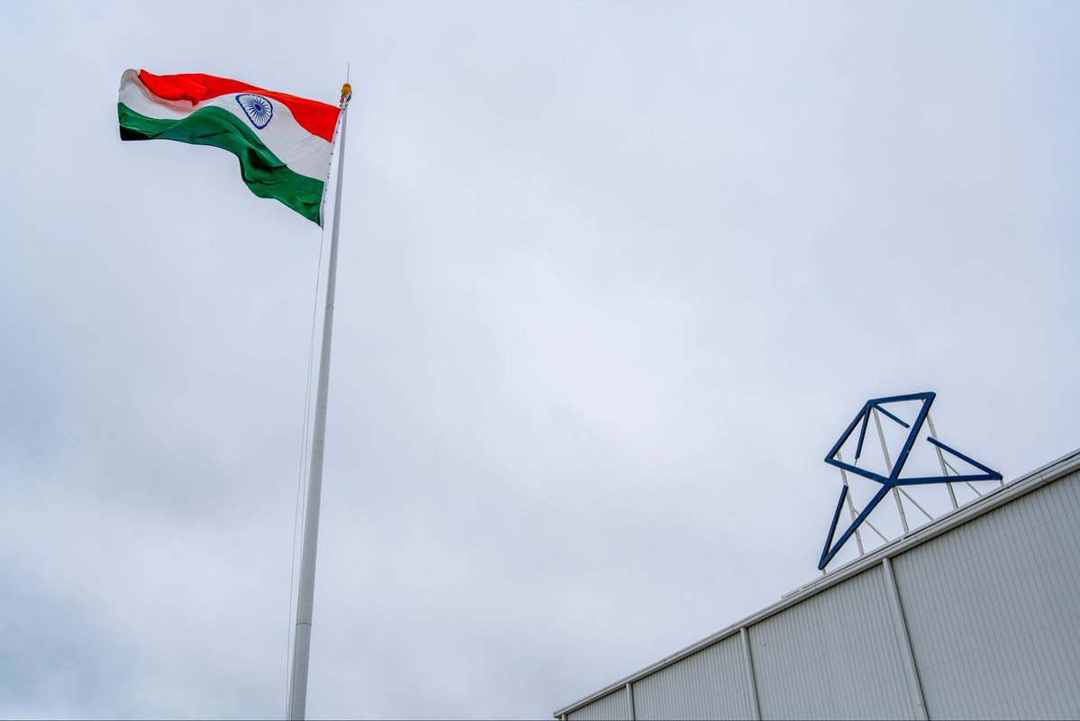 PawanKChandana's tweet image. Goosebumps activated 🚀

Honourable Prime Minister Shri @narendramodi is inaugurating India’s largest private rocket factory today- @SkyrootA’s infinity campus 🚀🇮🇳

The portal to Infinity is opening 🌌

#IndiaToInfinity