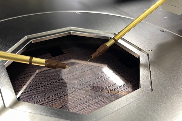 Eoulu99's tweet image. Precision meets reliability in every probe test. Our software &amp;amp; components power top-tier semiconductor R&amp;amp;D worldwide. ✨
 #ProbeStation #SemiconductorTech #Microelectronics #MadeInChina #fyp
👉 Explore: eoulu.net
📧 email: info@eoulu.com
📲 WhatsApp:  65-84765918