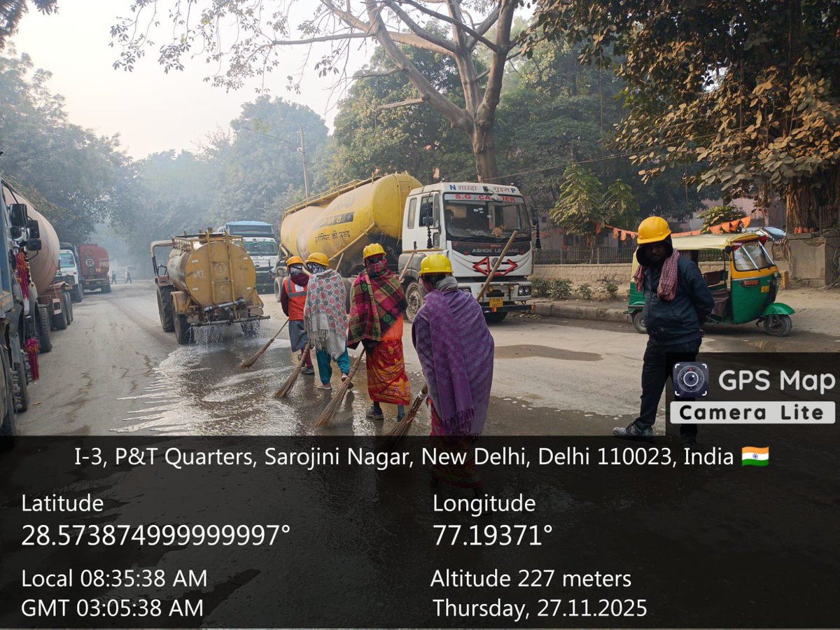DCSOUTHZONE's tweet image. “Focused anti-pollution measures intensified at hotspot areas across the zone. Continuous monitoring, targeted cleaning and dust-control actions underway to ensure cleaner, healthier air for all. 🌿💨 #AirPollutionControl #CleanDelhi”