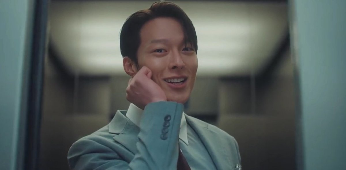 whiterosestea's tweet image. Jang Kiyong has truly nailed his portrayal of Jihyeok. The character fits him so perfectly it feels like the role was written for him. The way he delivers every emotion so vividly — each in a completely different tone is truly impressive

#DynamiteKiss #JangKiYong