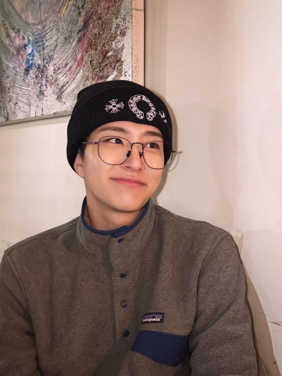 วันนี้จะมีคนปล่อยภาพหลุด ส่งพลทหารเข้ากรมกันบ้างไหมนะ หรือเจ้านากน้อยจะเผลอกดแชร์ภาพตาแป๋วๆ ส่งมาให้แม่ๆ ชื่นใจบ้างไหมเอ่ย คิดถึงที่สุดเลย รักมากนะ 🤙🦦🫶 ว้าวุ่นเลยตอนนี้ 🥹🥹🥹
#AlwaysWaitingForYOUNGJAE 
#영재를_항상_기다릴게요 
#YOUNGJAE #영재
<a href="/ChoiArs_YJ/">YOUNGJAE</a>