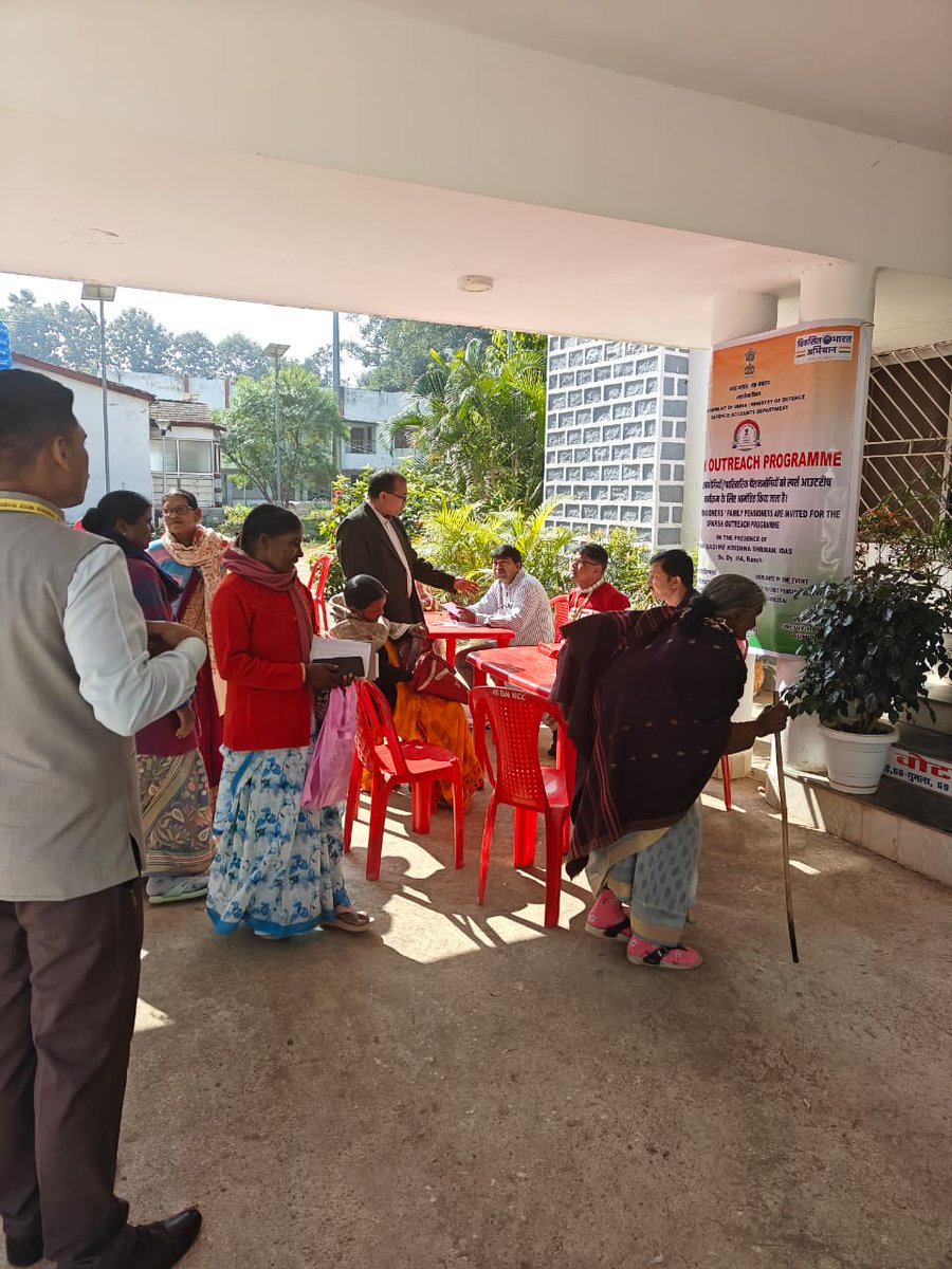 suryacommand's tweet image. &quot;𝗥𝗲𝗮𝗳𝗳𝗶𝗿𝗺𝗶𝗻𝗴 𝗢𝘂𝗿 𝗖𝗼𝗺𝗺𝗶𝘁𝗺𝗲𝗻𝘁 𝘁𝗼 𝗩𝗲𝗲𝗿 𝗡𝗮𝗿𝗶𝘀 𝗮𝗻𝗱 𝗩𝗲𝘁𝗲𝗿𝗮𝗻𝘀&quot;

Under #ShauryaSamvad, a veteran outreach programme was organised by Station Headquarters, #Ranchi, Jharkhand and Bihar Sub Area at #Danapur, the native district of Param Vir…