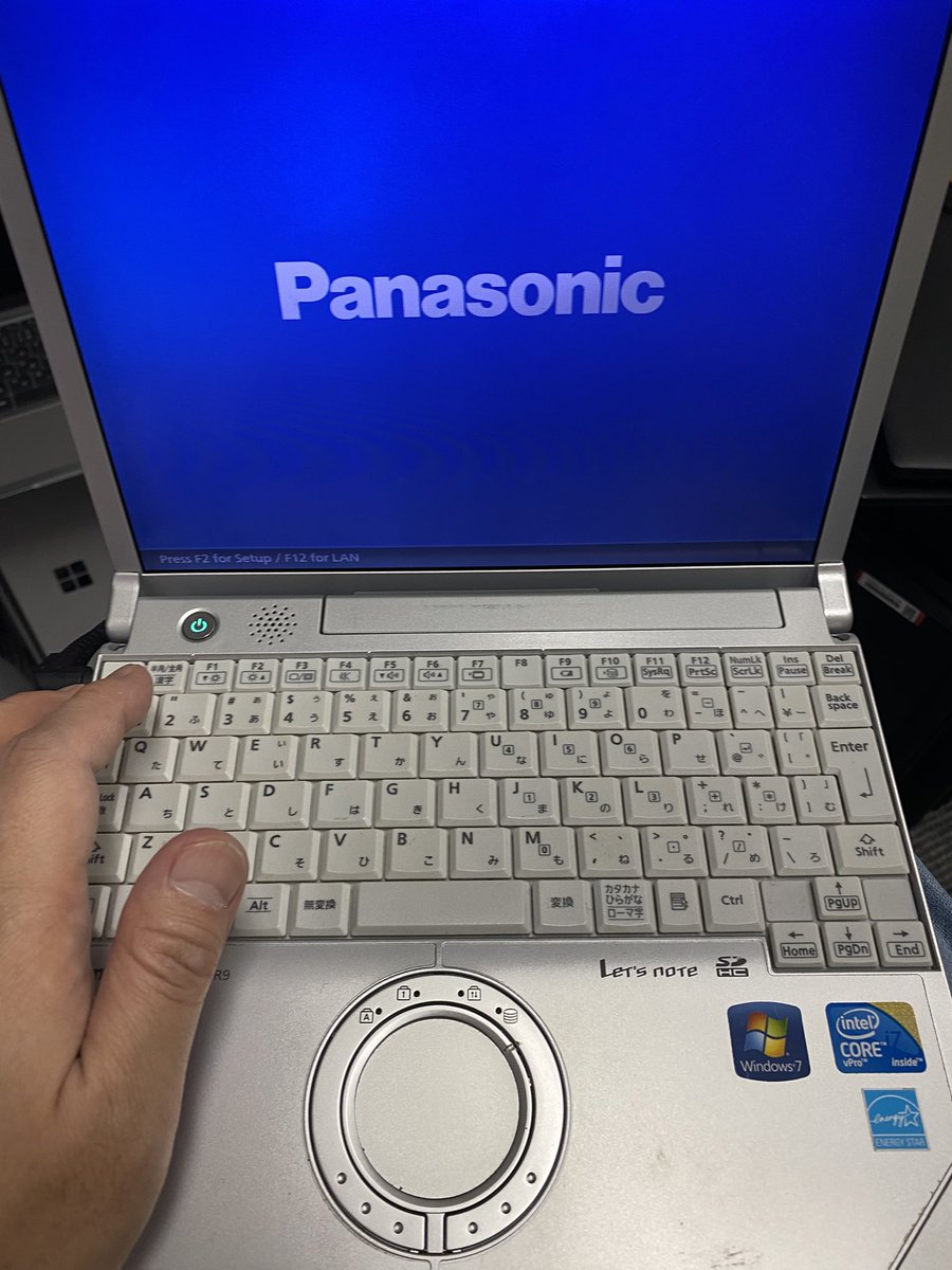 今オレ「何と間違えて仕入れたんだろう」
過去オレ「何も間違えて無いよ」

だそうです
CF-R9