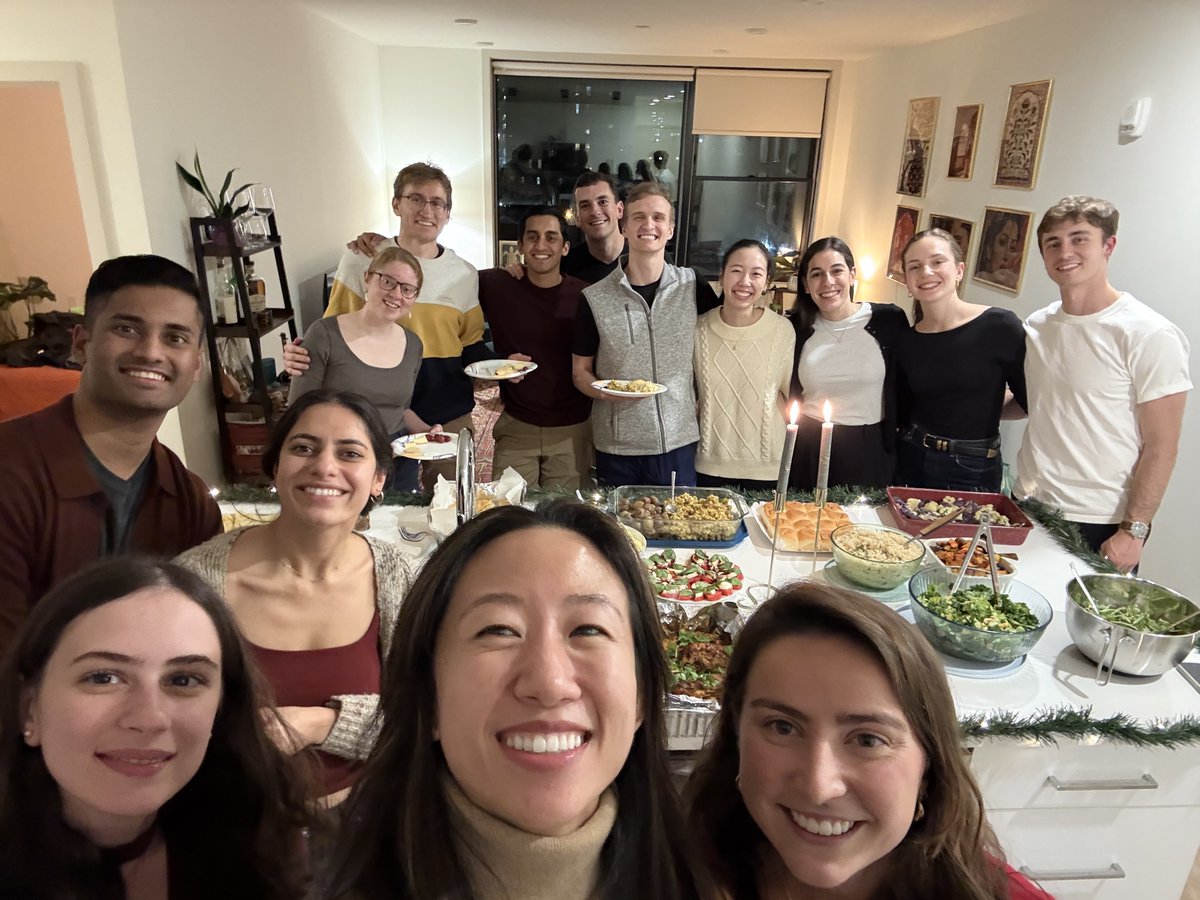 MarkDSiegel1's tweet image. Program Director's Notes - Everyday Healing (A Thanksgiving Message) 

A #ProgramDirectorsNote to my @TradIMYale residents.

open.substack.com/pub/siegelmark…