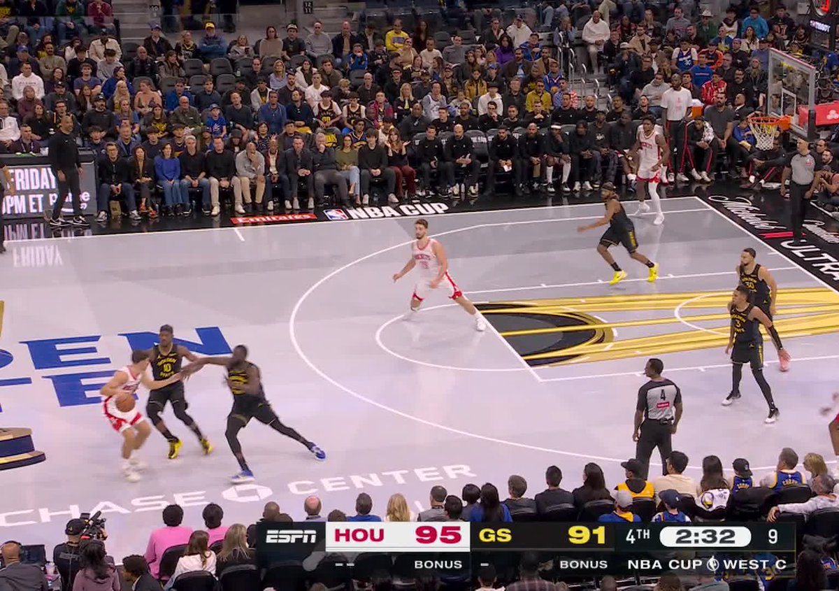 Jimmy and Draymond double teaming Reed Sheppard... 😳
He currently has a career-high 29 PTS 🔥