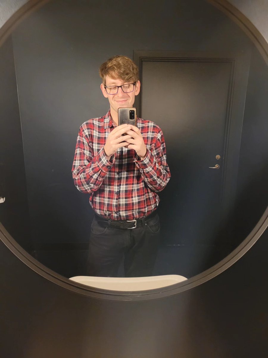 Alexandruamp14's tweet image. Det var så fedt at være med i Spåklubben igen.
Jeg havde fornøjelsen af at lægge tarotkort, nørde astrologi med Astrodice og et par enkelte Lenormand oplæg.
#tarot #astrologi #lenormand #horoskoptydning #horoskoper #astrodice #læsninger #spåklubben #cosmichealing #kolme