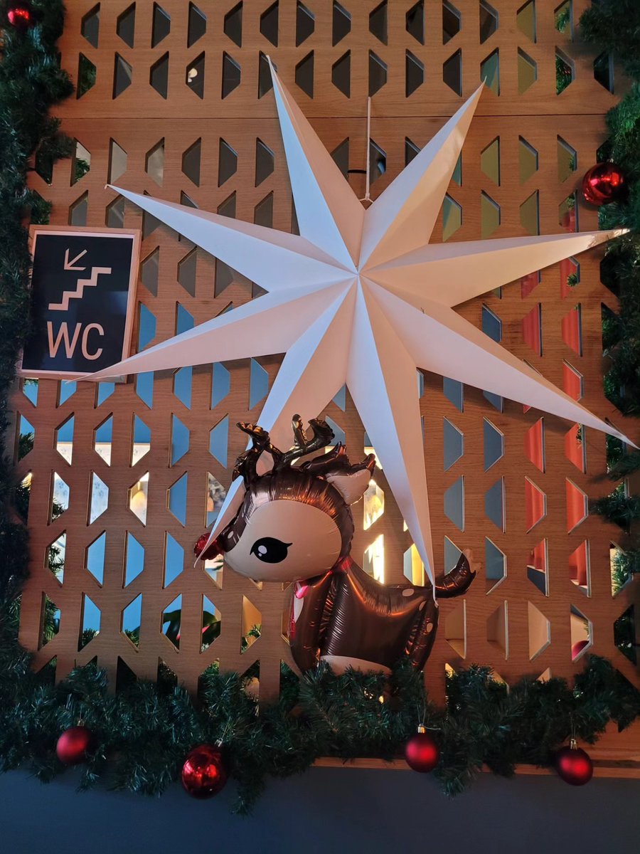 Alexandruamp14's tweet image. Det var så fedt at være med i Spåklubben igen.
Jeg havde fornøjelsen af at lægge tarotkort, nørde astrologi med Astrodice og et par enkelte Lenormand oplæg.
#tarot #astrologi #lenormand #horoskoptydning #horoskoper #astrodice #læsninger #spåklubben #cosmichealing #kolme