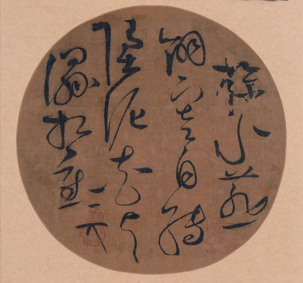 ShanghaiMuseum's tweet photo. #WritingWednesday

Curious about the earliest surviving calligraphy on a fan in Chinese art history?🤔

This remarkable shou jin (slender gold)–style work by Emperor Huizong (1082-1135) stands as a masterpiece. #NowOnView in our special exhibition #TheBeautyofFantasy.🪭 https://t.co/WFDZf5YUNd