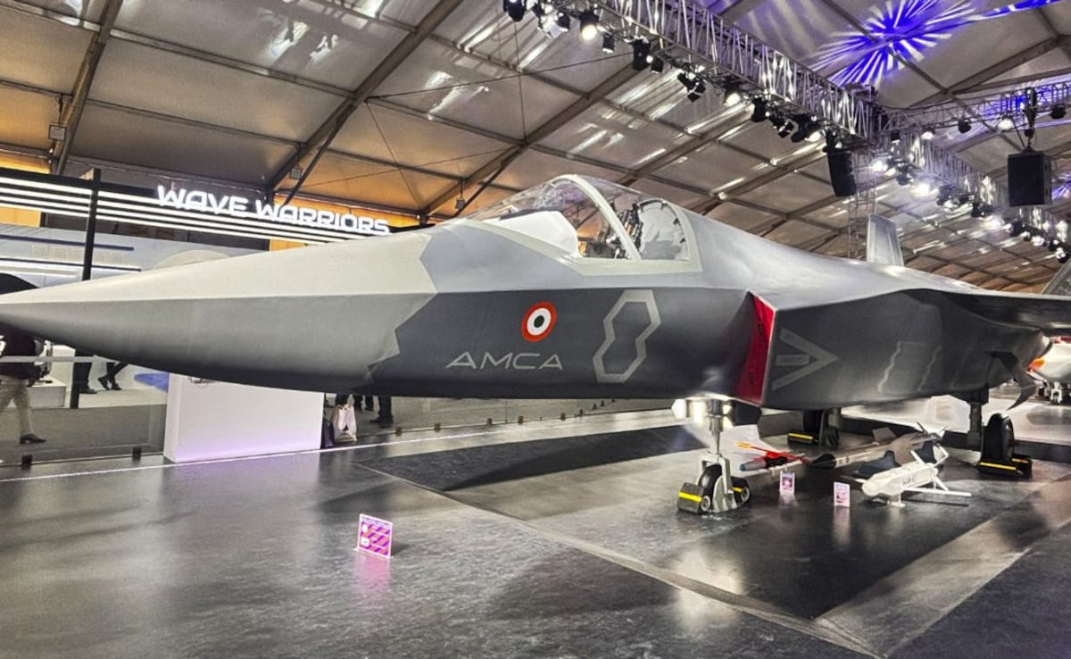 MeghUpdates's tweet photo. 🚨 BIG! French aerospace giant Safran will provide FULL tech transfer to India for a new 5th-gen FIGHTER JET engine. 

👉 The $7-billion India–Safran project will give India IPR over KEY components as DRDO &amp; Safran co-develop the engine entirely in India. https://t.co/7V4ho84B55