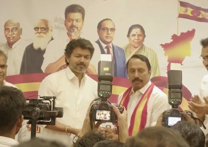DineshkumarDKN's tweet image. Officially Sengottaiyan joined TVK. 

#Sengottaiyan #AIADMK #TVK #VIJAY #Tamilnadu #sengottaiyan #தமிழகவெற்றிக்கழகம்