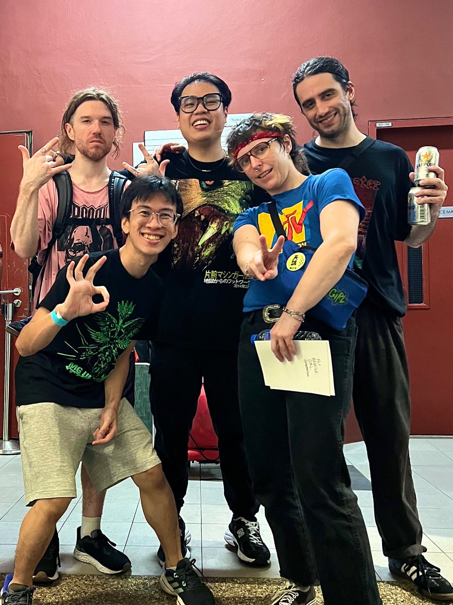 MICROCHIPTERROR's tweet image. i’m really grateful for this night, thank you @machin3gir1 ❤️🦾