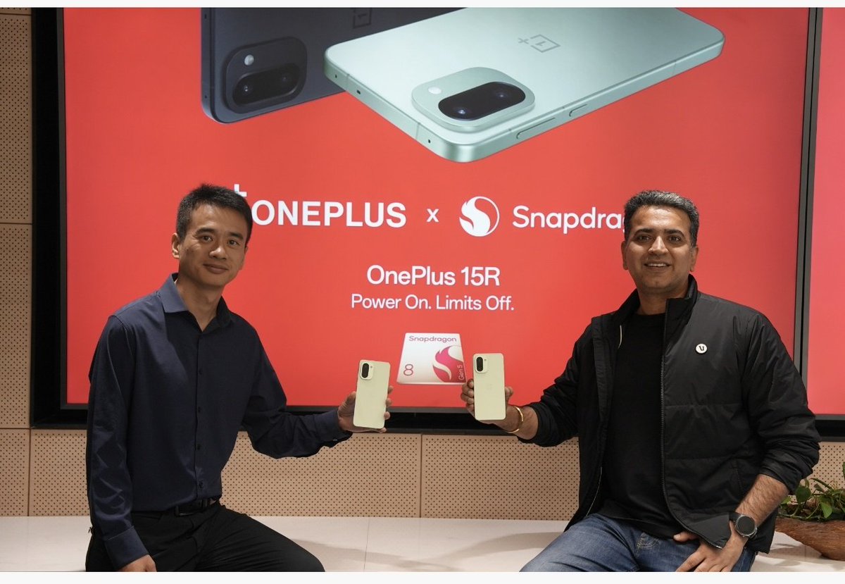 Trolling_isart's tweet image. The OnePlus 15R arrives Dec 17 with the world’s first Snapdragon 8 Gen 5 — co-optimized with Qualcomm.
Big performance jump this year. Competition heating up 👀