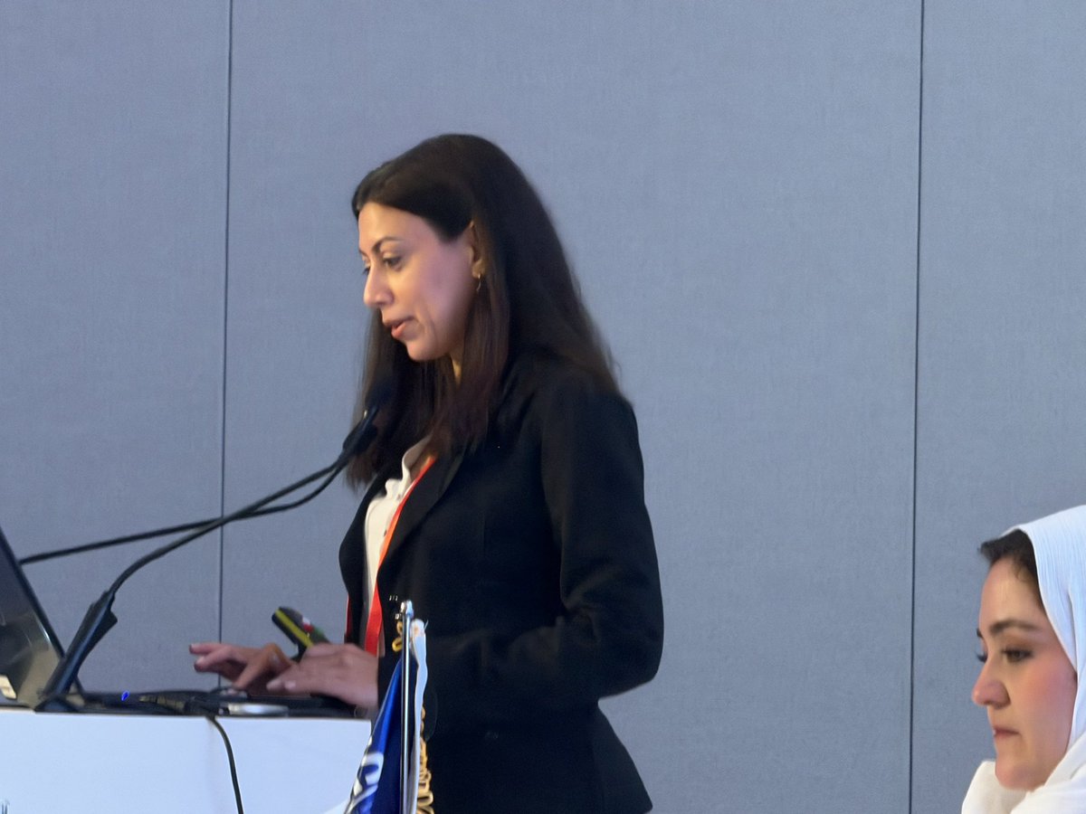 Hragy's tweet image. The Robot is here, it is your friend - for the time being!- at least.