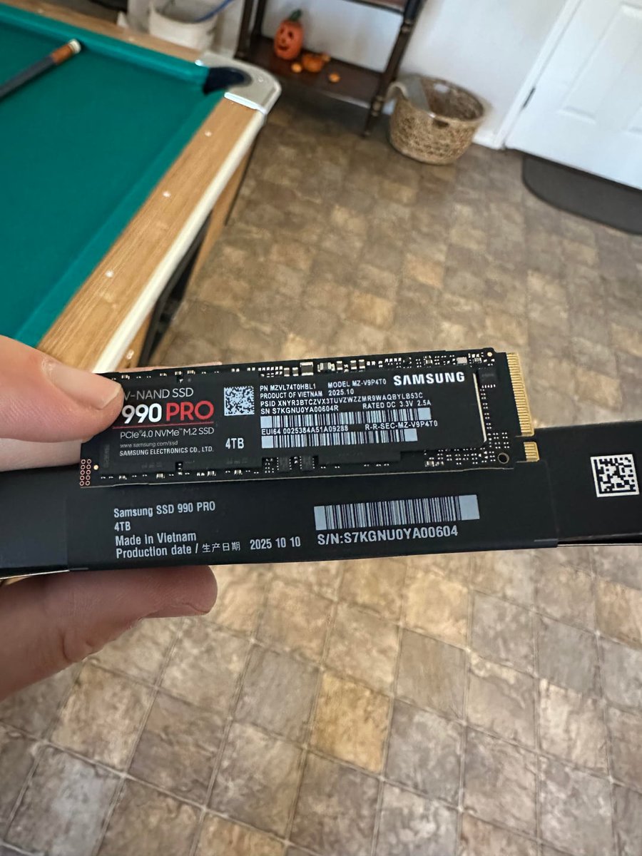 fps_hub's tweet image. Bought a new SSD from Amazon, box was opened, S/N doesn’t match…
 
fpshub.com/923772/bought-…
 
#GamePc #PC #PCMaster