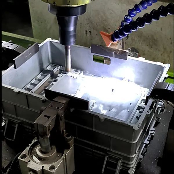 empcasting's tweet image. Custom die casting boosts auto mfg! Al EV parts like battery housings: precise, lightweight (2.7 g/cm³), corrosion-resistant—beats steel/plastic. EMP Casting: Design to prod, IATF 16949 cert for engine blocks &amp;amp; more. Cut costs/emissions! 🔗 empcasting.com/custom-die-cas… #DieCasting