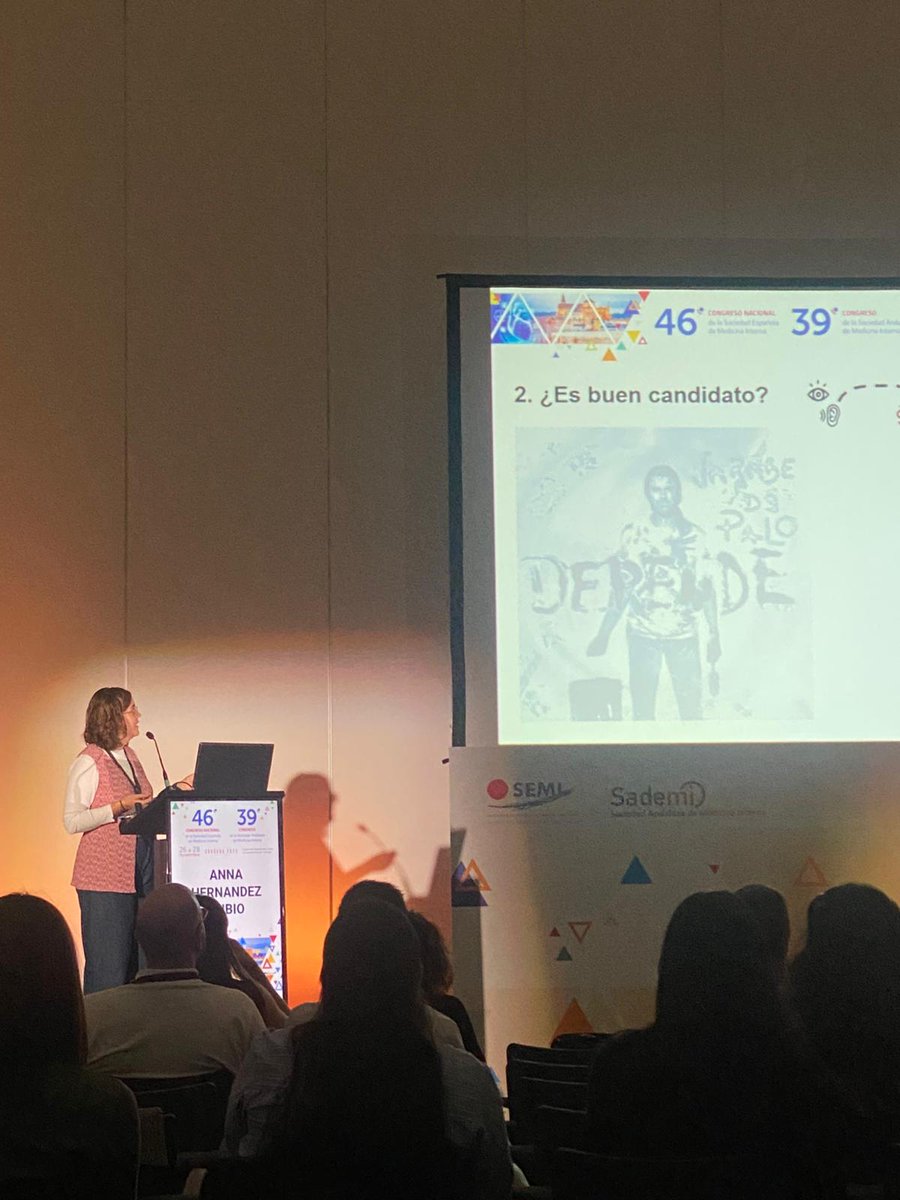 Dra. Anna Hernández-Rubio <a href="/HernandezRubioA/">Anna Hernandez Rubio</a> presentando en la tarde del residente y del joven internista <a href="/se/">@ellingen@mastodon.social</a>