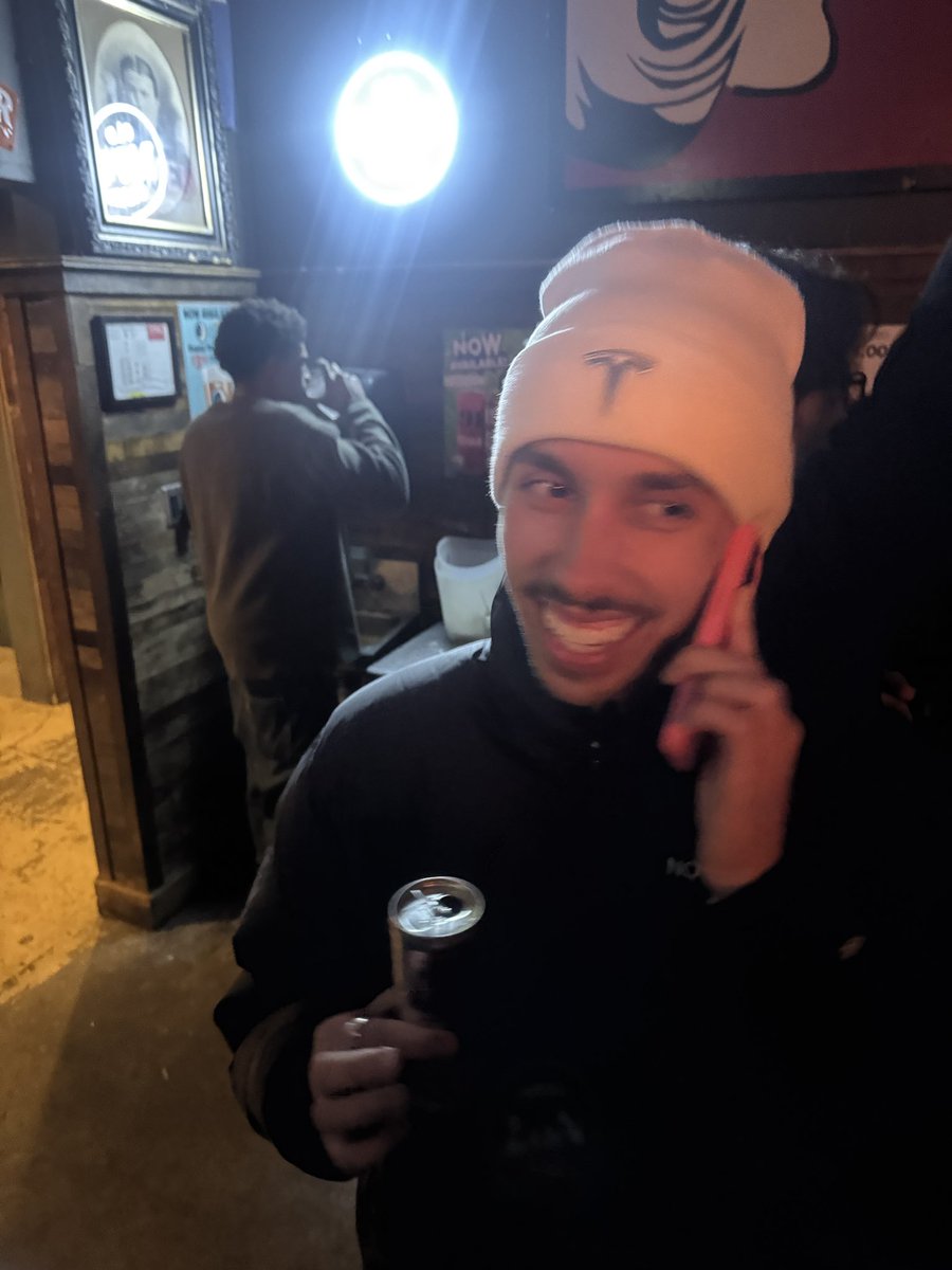 Imriptide's tweet image. “hey so our GL for Goosey is full but if you ride with us we might be able to make an exception”
@Phlury