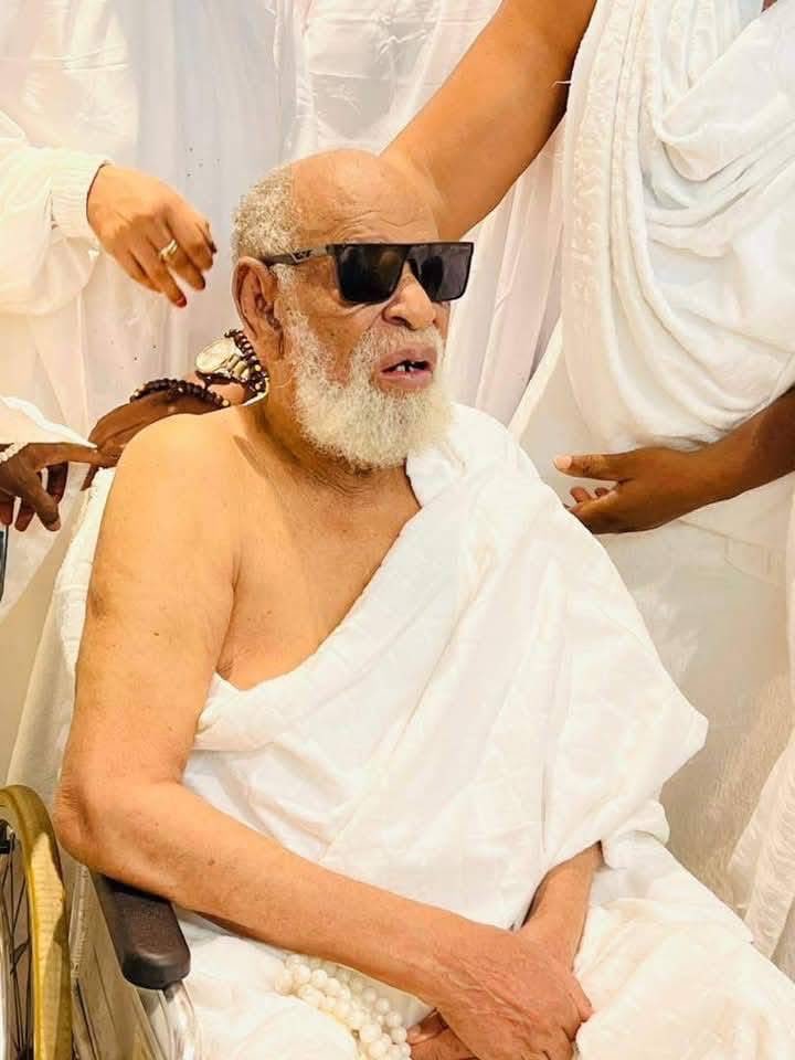 DID YOU KNOW…?

Maulana Sheikh Dahiru Usman Bauchi (RTA) devoted nearly 57 consecutive years to performing Hajj and Umrah, missing only two occasions throughout this remarkable period. However, this year, due to the physical toll of age and the weight of his body, he was unable