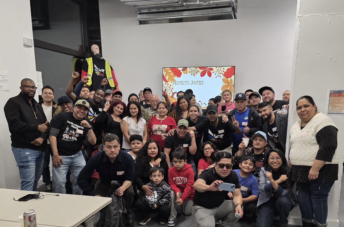 workersjusticep's tweet image. Tonight we celebrated our Community Dinner — a tradition rooted in solidarity and the power of workers coming together.

Huge thank you to our South Brooklyn members for showing up, sharing food, and building community. ❤️🌹✊🏾