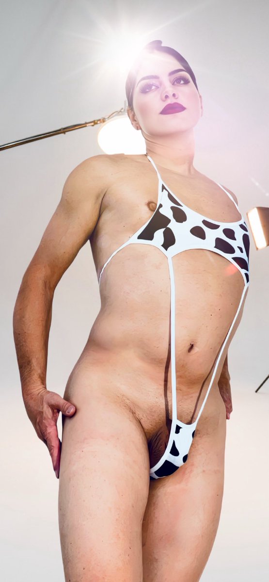 Today I was dreaming about completely changing my face by makeup and be a sissy cowgirl model!

🖤🤍🤍🖤