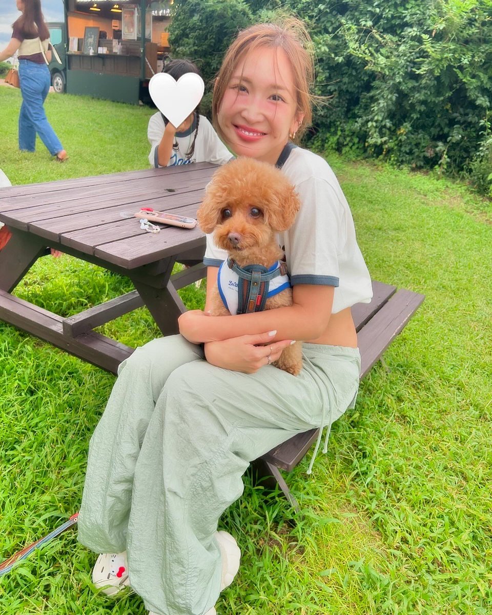 wewithuchannel's tweet photo. 紗栄子オンニとうちのここぴ🐶
大好きな紗栄ちゃんとNiziUちゃんの
距離感がこんなにも近づくなんて😭
思ったよりリオちゃんとマヤスがファームに行くのが早くてびっくり🫢
ファーム最高だよね❣️あんなに優しさが溢れた幸せな空間はないよ🫶
#NiziU
#RIO_bubble
#MAYA_bubble
#NFV https://t.co/VNOu3ni9OG