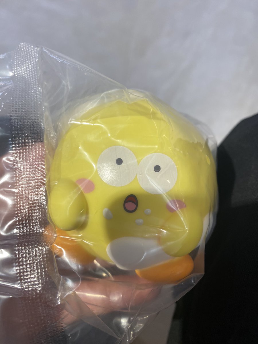 mochio_vt's tweet photo. びっくり😳カービィガチャゲット! https://t.co/zw6OfgPv48