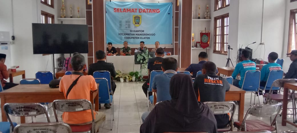 KoramilM's tweet photo. Kegiatan Rakor dalam rangka Menghadapi Musim Penghujan 2025/2026 di Aula Kec. Manisrenggo Kab. Klaten yang di Hadiri Pelda Widada Bati Komsos Koramil 12/Manisrenggo https://t.co/9yTkZdHEgF