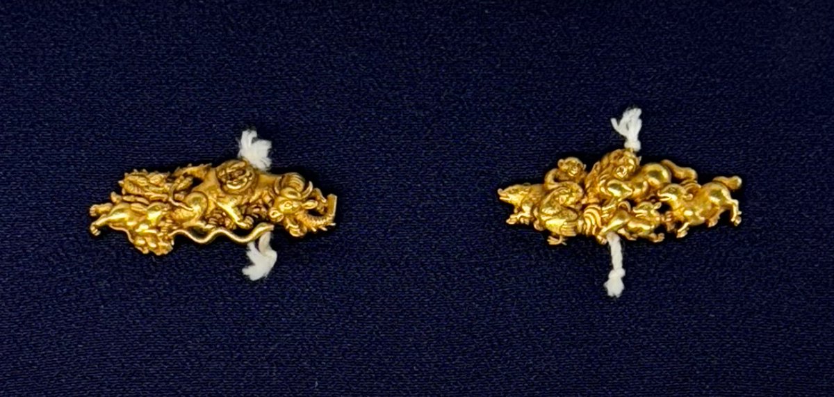 展覧会出品作品紹介】 十二支図金目貫（金無垢容彫） 作者：後藤乗真