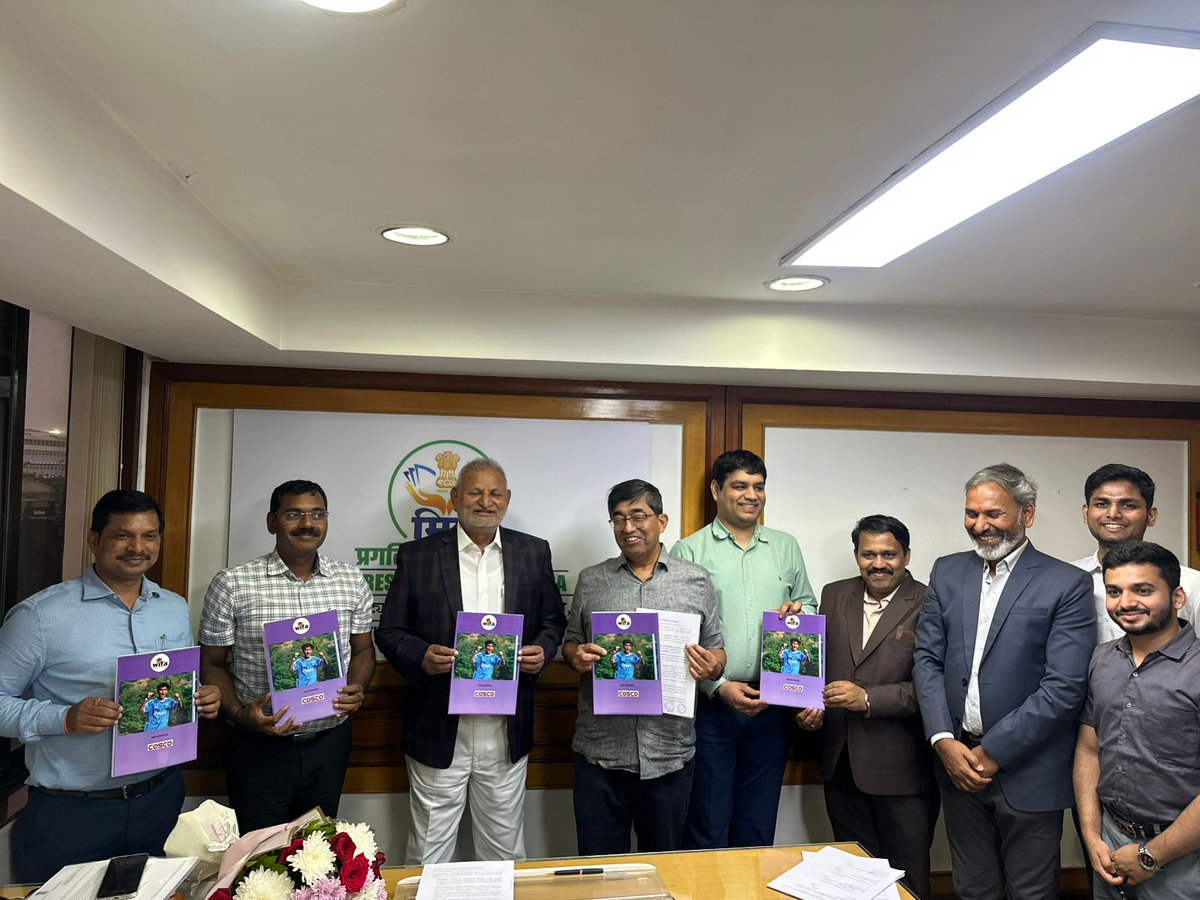 MVSTForg's tweet image. 📍Mumbai | 📆26/11/2025
Project MahaDeva marks a big step as a multi-partner MoU launches high-intensity football training for 60 young talents in Maharashtra. Hon. Sports Minister Shri Manikrao Kokate and officials from MITRA, WIFA &amp;amp; VSTF attended.

#ProjectMahaDeva