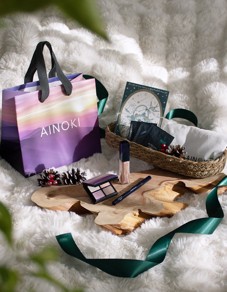 \ 本日発売🩷💜/
インナースケープアイパレットとホリデーキット、いよいよ本日発売となりました✨
あわせて公式ONLINE STOREもリニューアルオープン！！お得な特典もございますので是非ご覧ください🎉
ainoki.net
