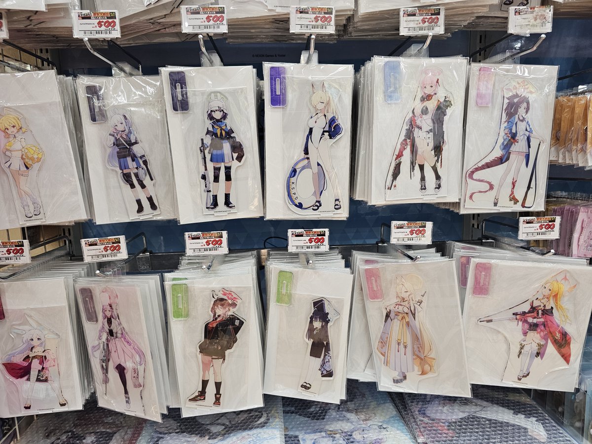 malfoyfoyfoy's tweet image. 噂の500円特価アクスタゾーン