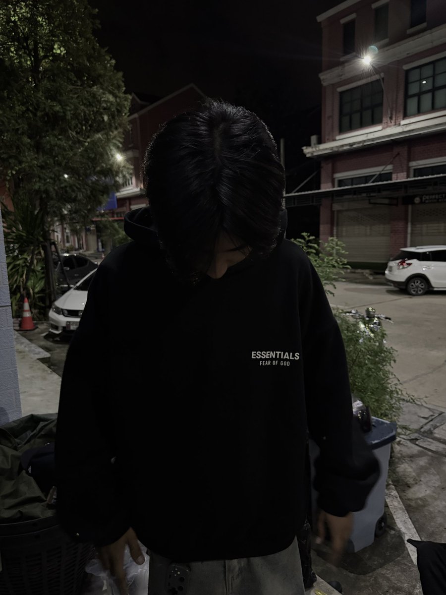 usedbychanom's tweet photo. มี hoodie fw24 black ไซส์ M หลุดจอง
3️⃣9️⃣0️⃣0️⃣ ฿ ค่ะ
> นัดรับ พระราม3 สยาม สาทร

#ส่งต่อessentials #ส่งต่อessential #ส่งต่อstussy https://t.co/HdJ9a2gbgG