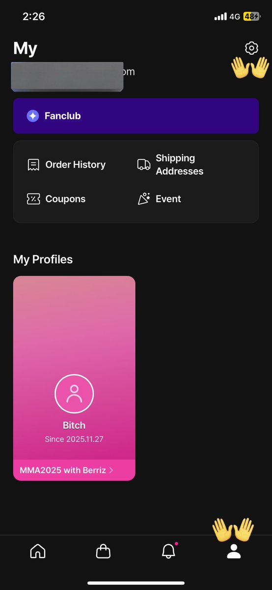 Wakeazul's tweet image. Go to ur profile (bottom right) then click on settings icon (on top right) 

the logout option is there
