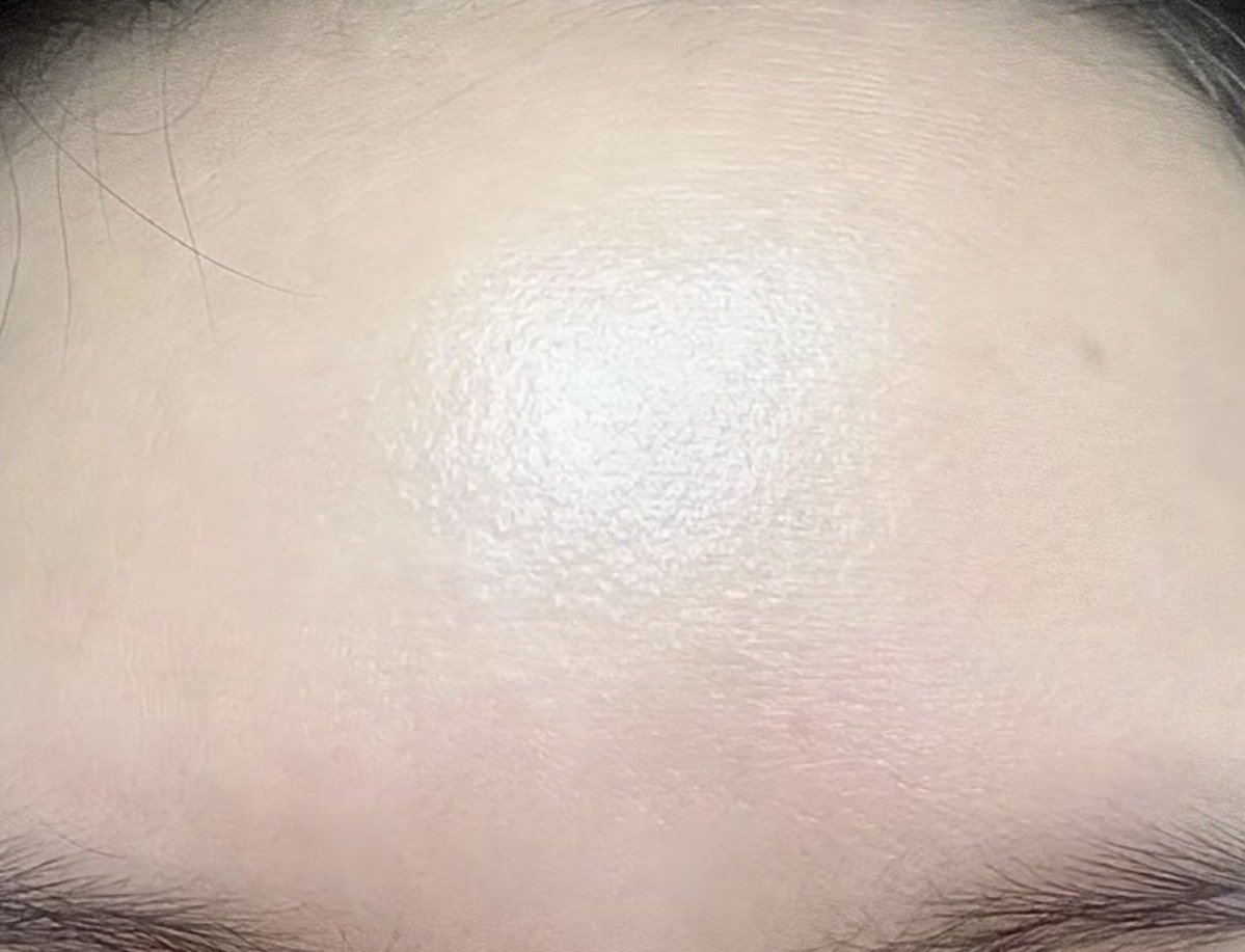 美人韓国オンニが「やっぱ朝ビタミン夜レチノールが間違いないよ」って言われておすすめされたこれ使ったらめちゃくちゃ肌キレイなった。おでこのブツブツ消えてガチ肌ちゅるちゅるなる。韓国人流石だわ。