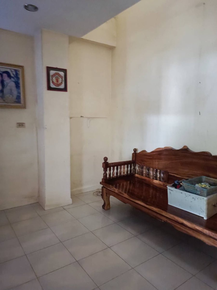 และสิ่งที่ไม่เสียหายจากน้ำท่วมหาดใหญ่ก็คือ😄