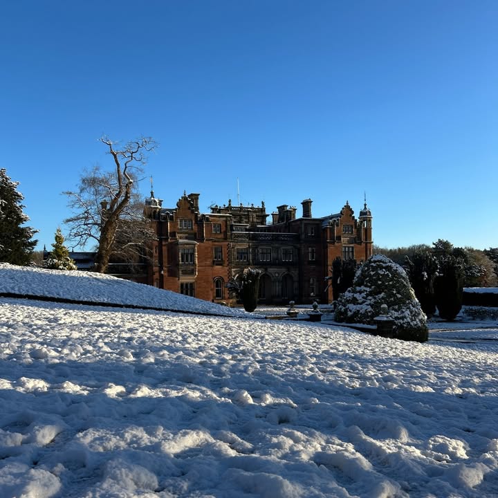 KeeleUniversity's tweet image. #Throwback to this time last year when Keele was transformed into a winter wonderland ❄️ 

We might be snow-less for now… but who else is manifesting a snowy Keele moment soon?