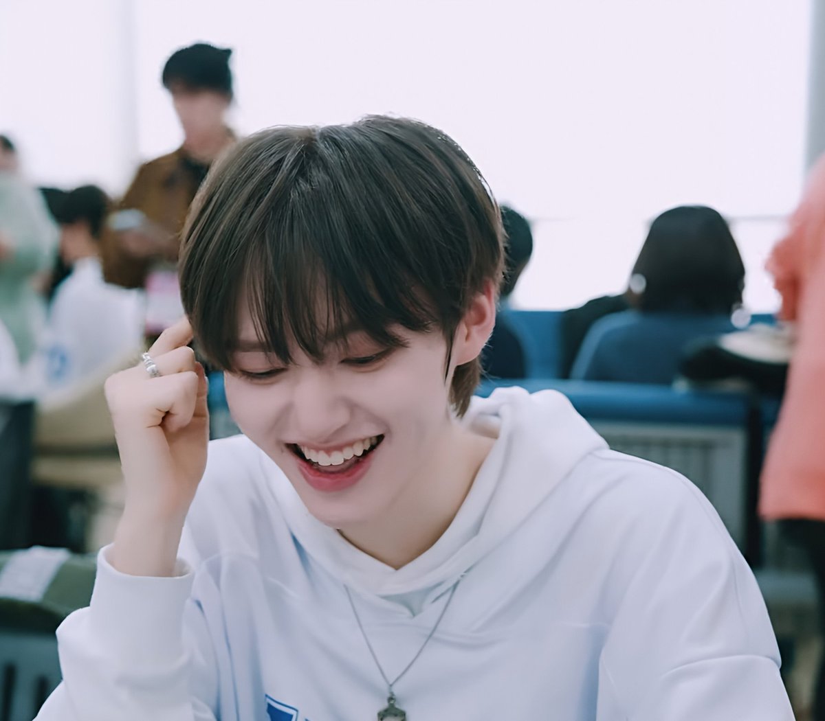 My favorite smile of laughter🥰🩵 #YUHZ #유어즈 #JUNSEONG #준성